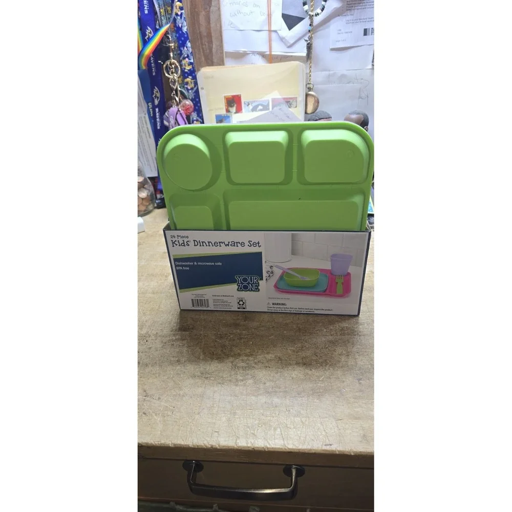 4 Place Set Kids 24-Piece Plastic Dinnerware Set, BPA Free, Reusabe